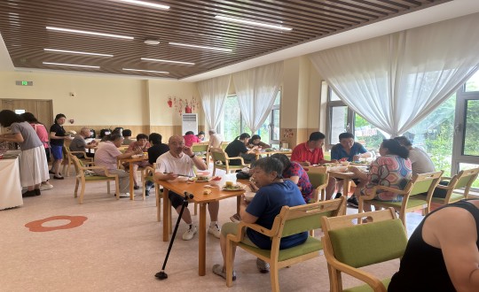 2024年8月10日，，养老公司“亲亲邻里食堂”盛大开业_副本.jpg